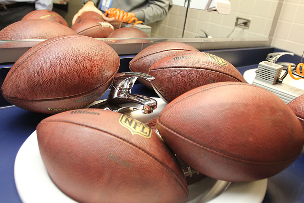 lockerroom-12a-800.jpg